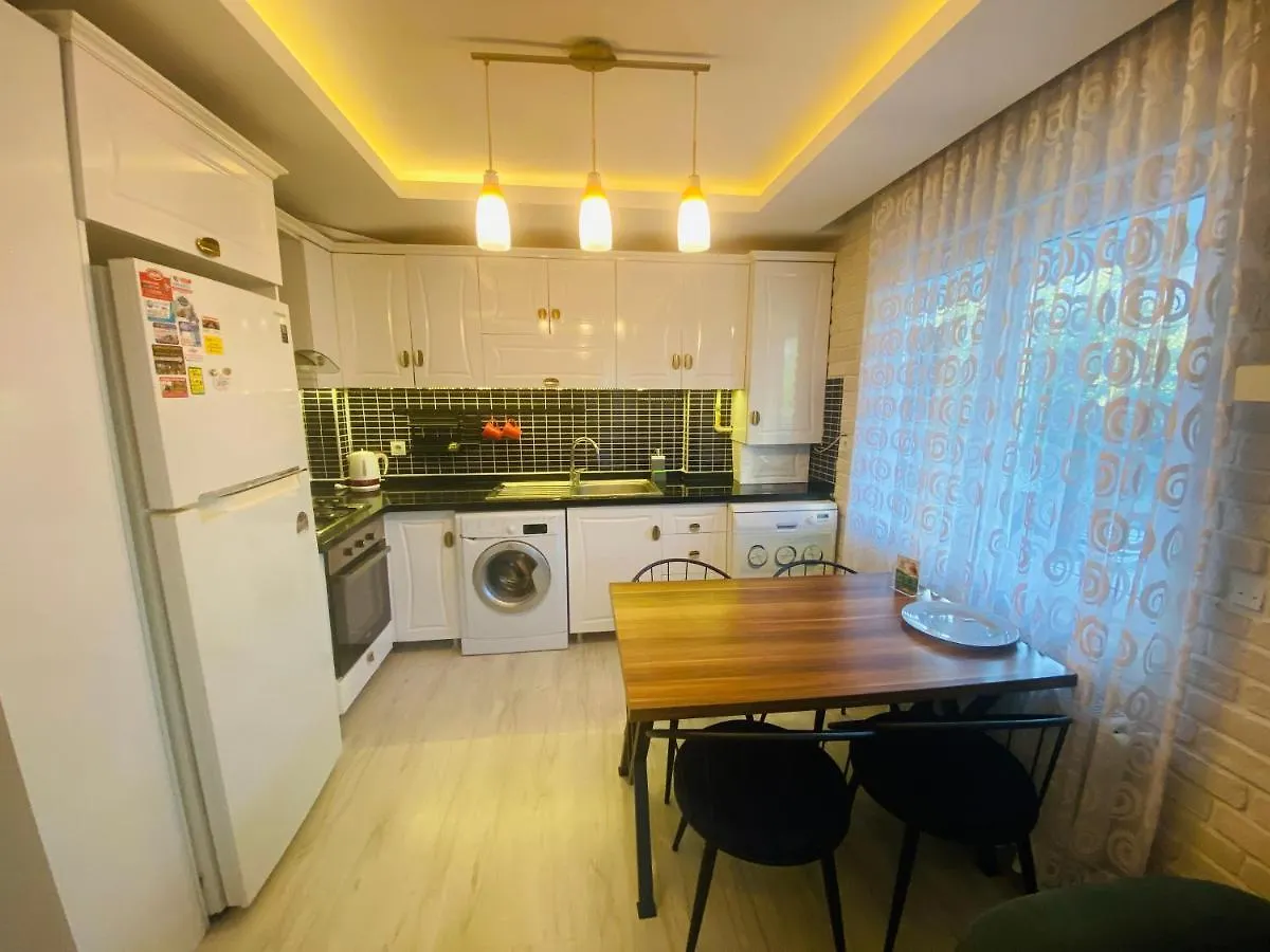 Royal Loft Suit Antalya 4*,  Türkiye
