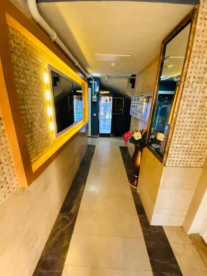 Royal Loft Suit Antalya Aparthotel