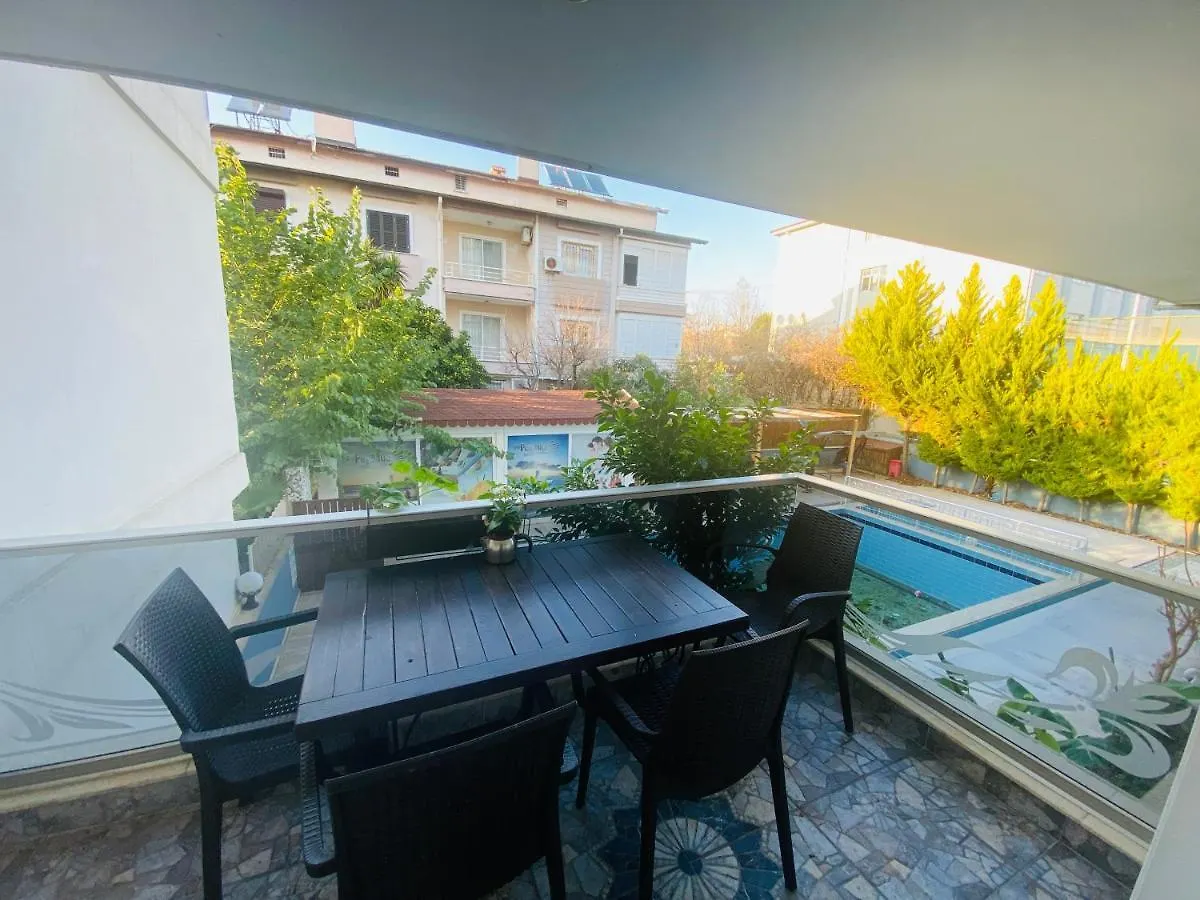 Royal Loft Suit Antalya Aparthotel