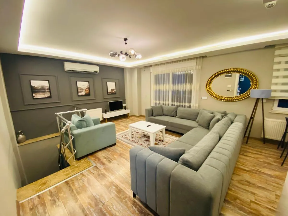 Royal Loft Suit Antalya 4*,