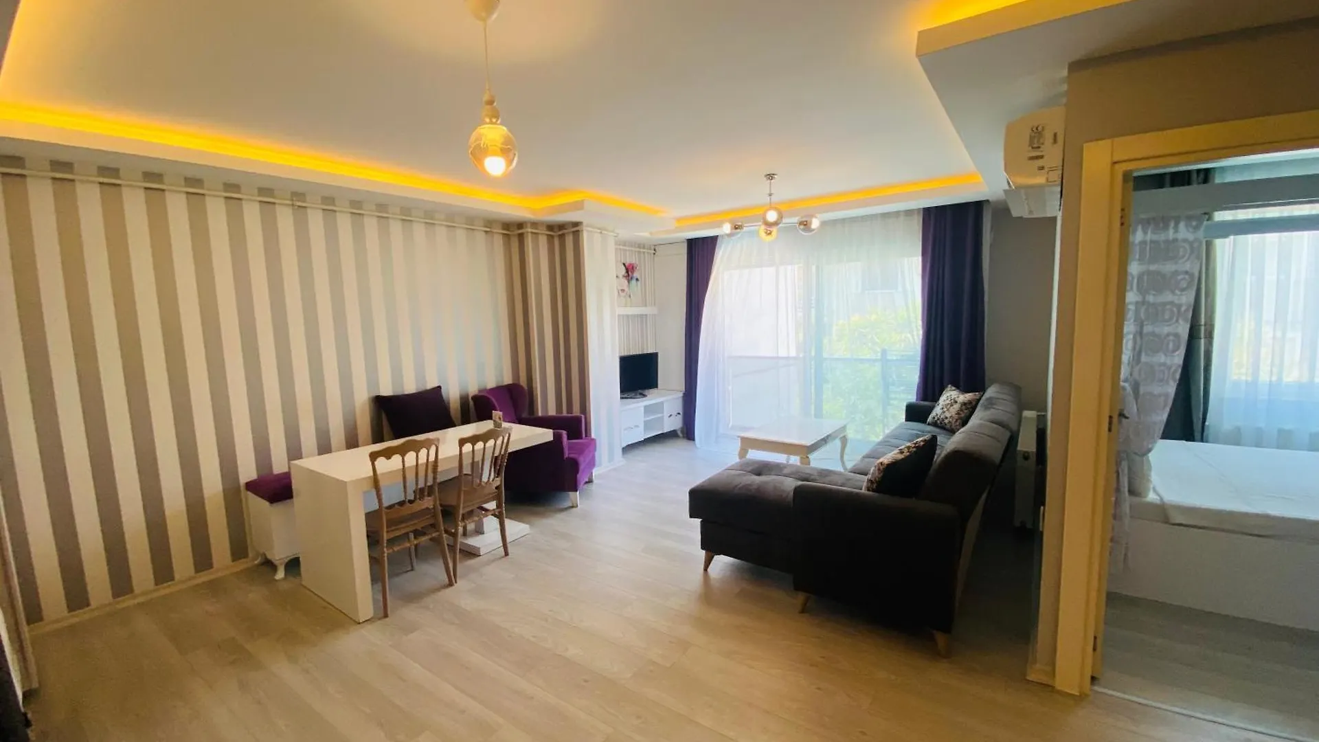 Royal Loft Suit Antalya Aparthotel