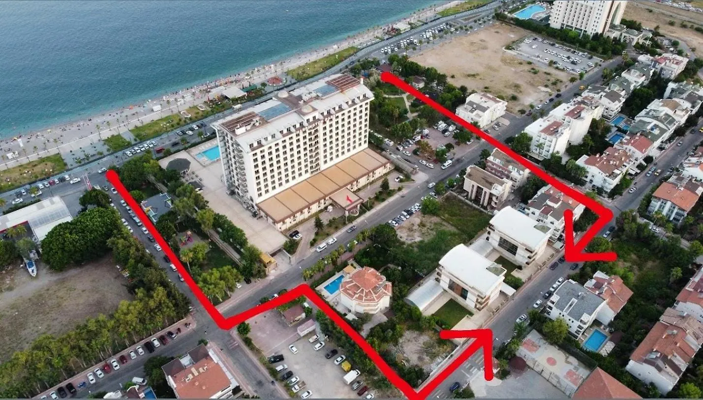 Royal Loft Suit Antalya 4*,