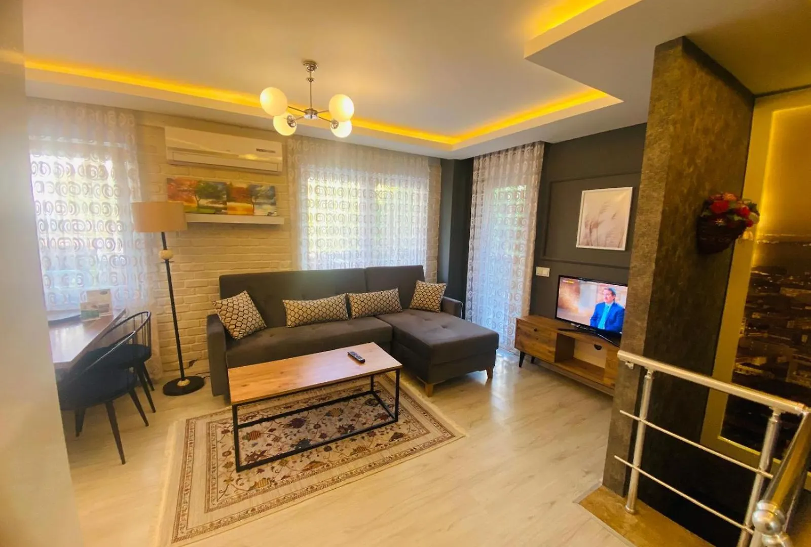 Royal Loft Suit Antalya Aparthotel